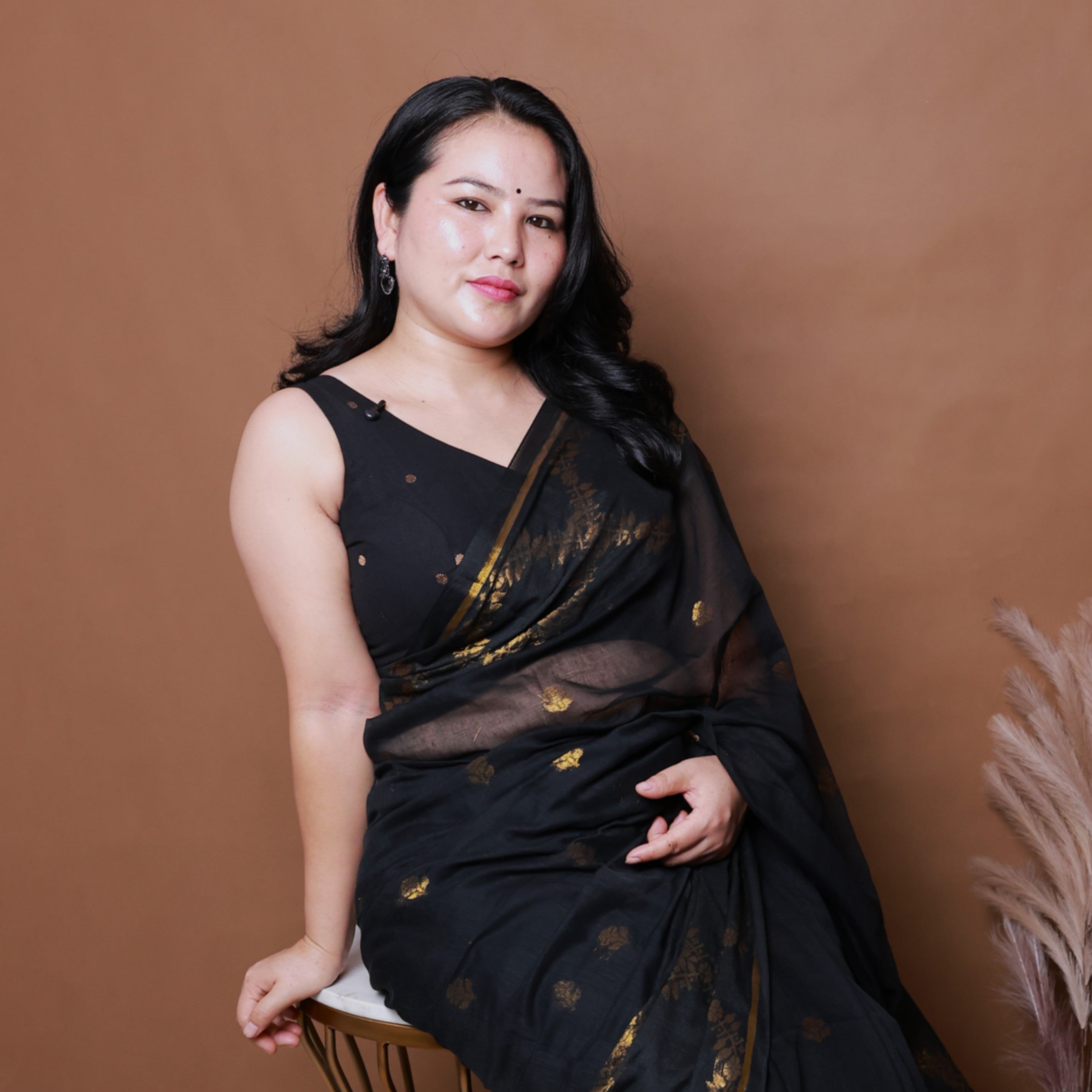 Mul - Black & Gold